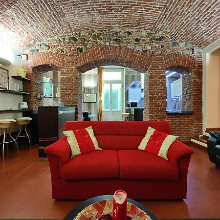 Hostdomus - Aqua Suite Turin Bagian luar foto