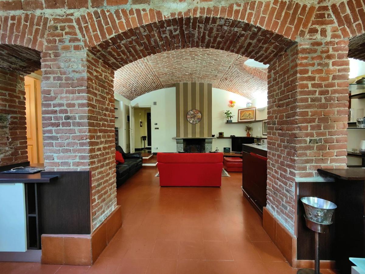 Hostdomus - Aqua Suite Turin Bagian luar foto