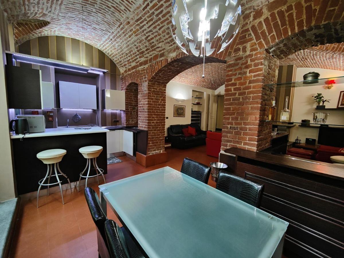 Hostdomus - Aqua Suite Turin Bagian luar foto